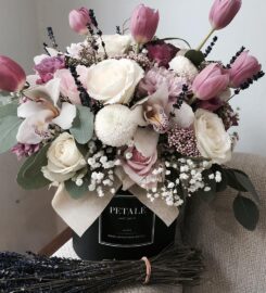 Petale Flowers